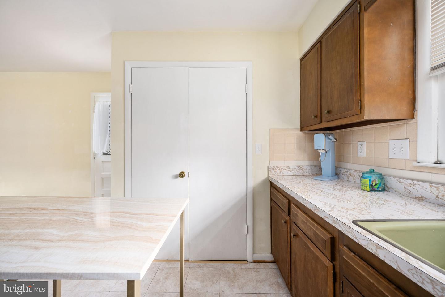 128 11TH ST, COLONIAL BEACH, Virginia 22443, 3 Bedrooms Bedrooms, ,2 BathroomsBathrooms,Residential,For sale,128 11TH ST,VAWE2010144 MLS # VAWE2010144