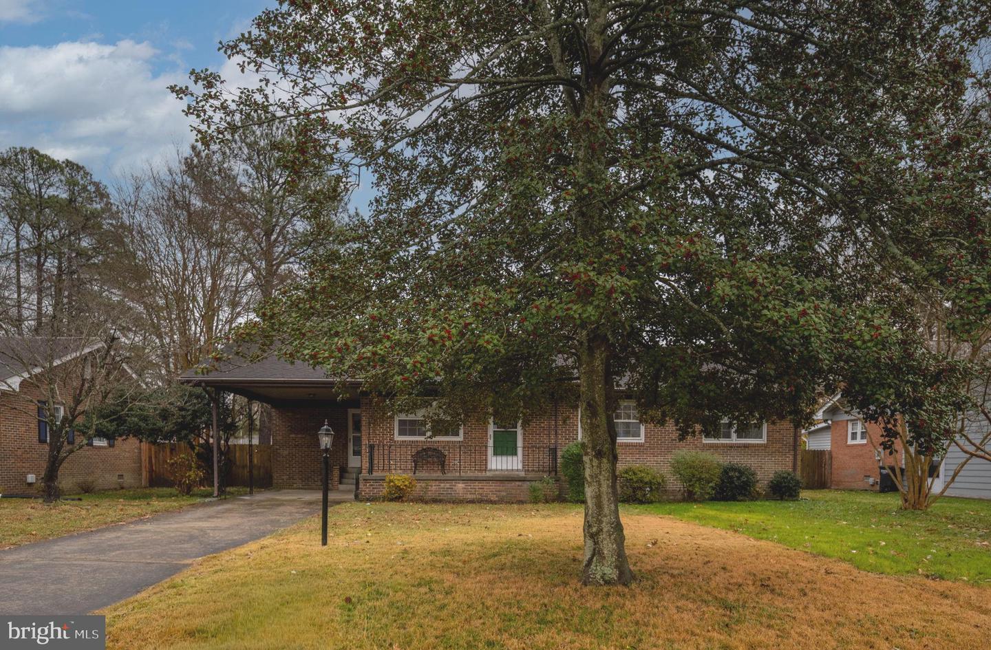 128 11TH ST, COLONIAL BEACH, Virginia 22443, 3 Bedrooms Bedrooms, ,2 BathroomsBathrooms,Residential,For sale,128 11TH ST,VAWE2010144 MLS # VAWE2010144