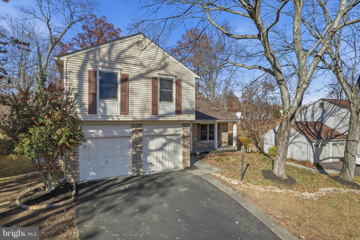 7594 WOODSTOWN DR, SPRINGFIELD, Virginia 22153, 4 Bedrooms Bedrooms, ,2 BathroomsBathrooms,Residential,For sale,7594 WOODSTOWN DR,VAFX2279936 MLS # VAFX2279936 7594 WOODSTOWN DR, SPRINGFIELD, Virginia 22153, 4 Bedrooms Bedrooms, ,2 BathroomsBathrooms,Residential,For sale,7594 WOODSTOWN DR,VAFX2279936 MLS # VAFX2279936