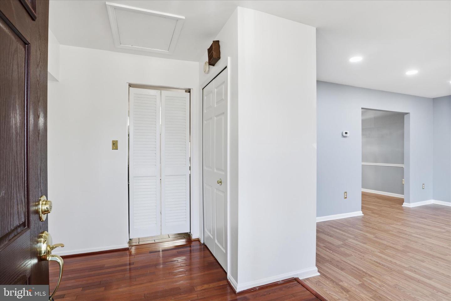 7594 WOODSTOWN DR, SPRINGFIELD, Virginia 22153, 4 Bedrooms Bedrooms, ,2 BathroomsBathrooms,Residential,For sale,7594 WOODSTOWN DR,VAFX2279936 MLS # VAFX2279936 7594 WOODSTOWN DR, SPRINGFIELD, Virginia 22153, 4 Bedrooms Bedrooms, ,2 BathroomsBathrooms,Residential,For sale,7594 WOODSTOWN DR,VAFX2279936 MLS # VAFX2279936