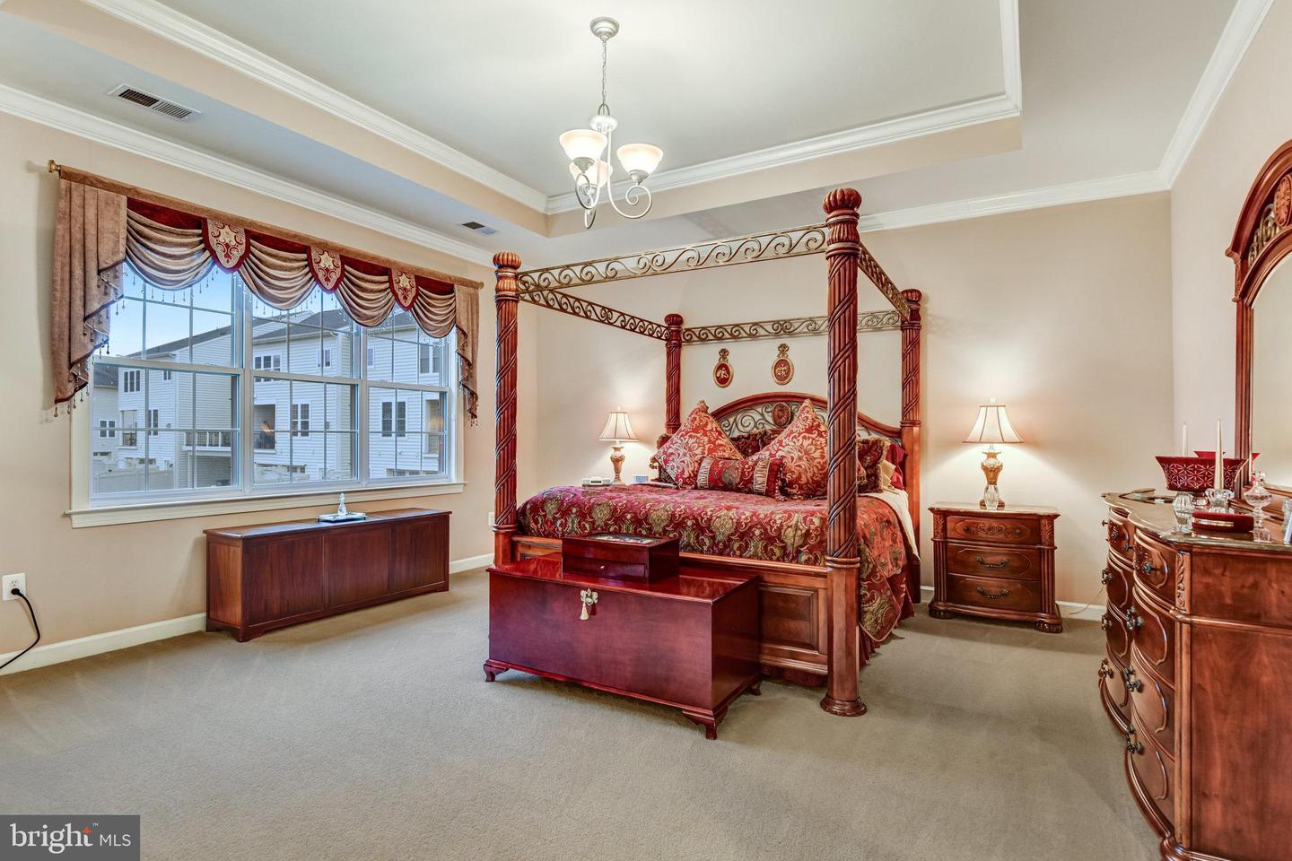 24958 BROOKBARK TER, CHANTILLY, Virginia 20152, 5 Bedrooms Bedrooms, ,5 BathroomsBathrooms,Residential,For sale,24958 BROOKBARK TER,VALO2111484 MLS # VALO2111484