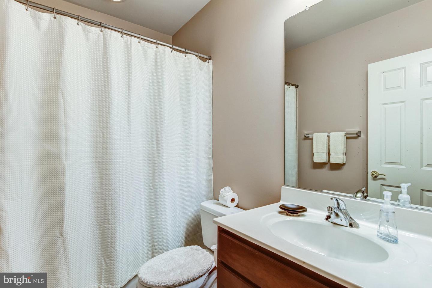 24958 BROOKBARK TER, CHANTILLY, Virginia 20152, 5 Bedrooms Bedrooms, ,5 BathroomsBathrooms,Residential,For sale,24958 BROOKBARK TER,VALO2111484 MLS # VALO2111484