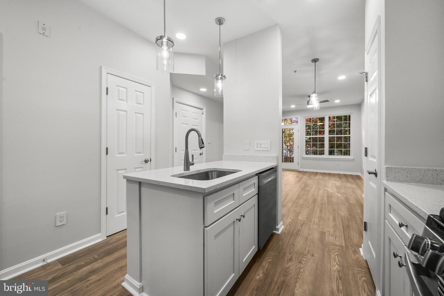 2665 MANHATTAN PL #109, VIENNA, Virginia 22180, 2 Bedrooms Bedrooms, ,2 BathroomsBathrooms,Residential,For sale,2665 MANHATTAN PL #109,VAFX2280070 MLS # VAFX2280070 2665 MANHATTAN PL #109, VIENNA, Virginia 22180, 2 Bedrooms Bedrooms, ,2 BathroomsBathrooms,Residential,For sale,2665 MANHATTAN PL #109,VAFX2280070 MLS # VAFX2280070