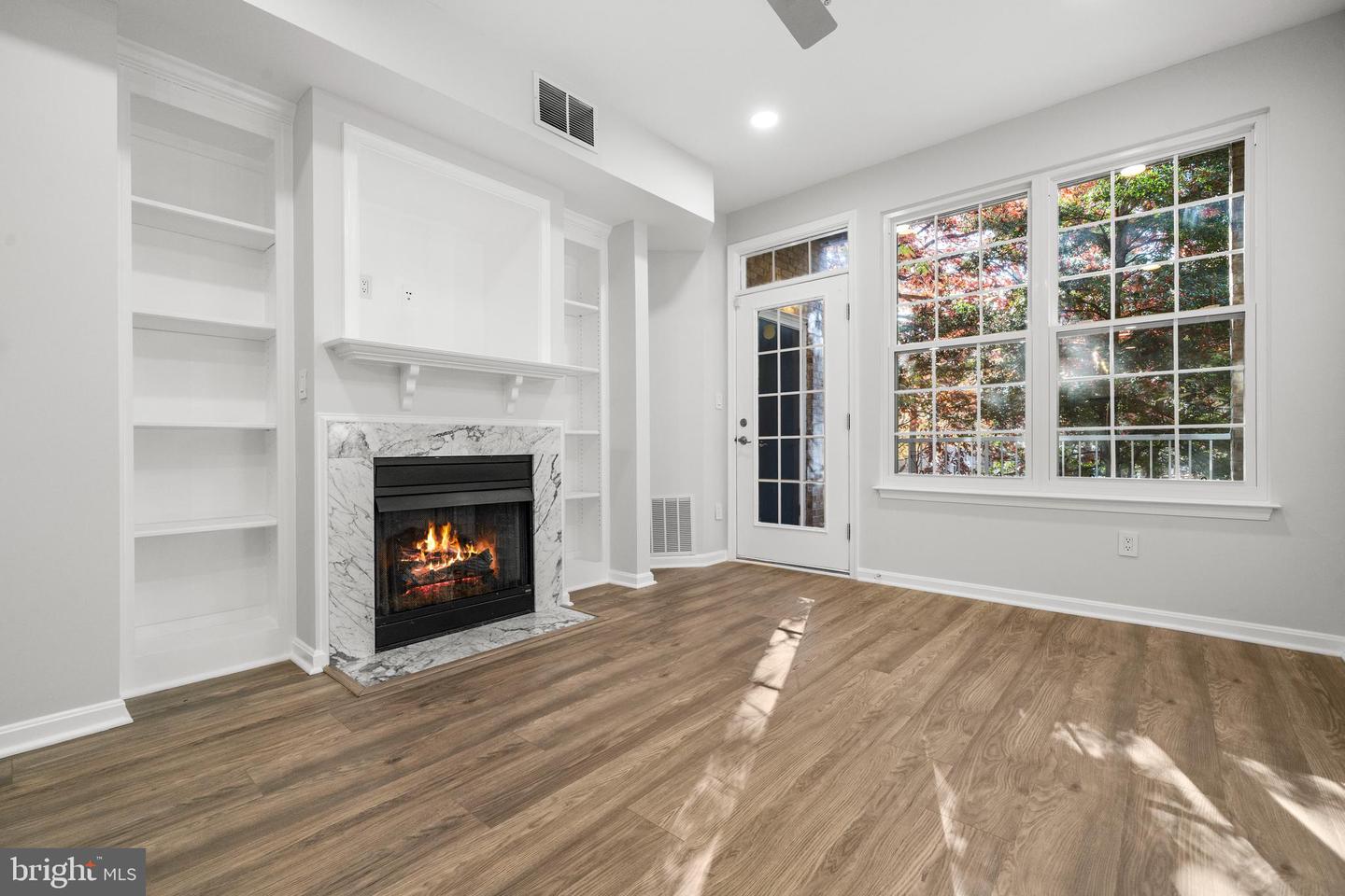 2665 MANHATTAN PL #109, VIENNA, Virginia 22180, 2 Bedrooms Bedrooms, ,2 BathroomsBathrooms,Residential,For sale,2665 MANHATTAN PL #109,VAFX2280070 MLS # VAFX2280070 2665 MANHATTAN PL #109, VIENNA, Virginia 22180, 2 Bedrooms Bedrooms, ,2 BathroomsBathrooms,Residential,For sale,2665 MANHATTAN PL #109,VAFX2280070 MLS # VAFX2280070