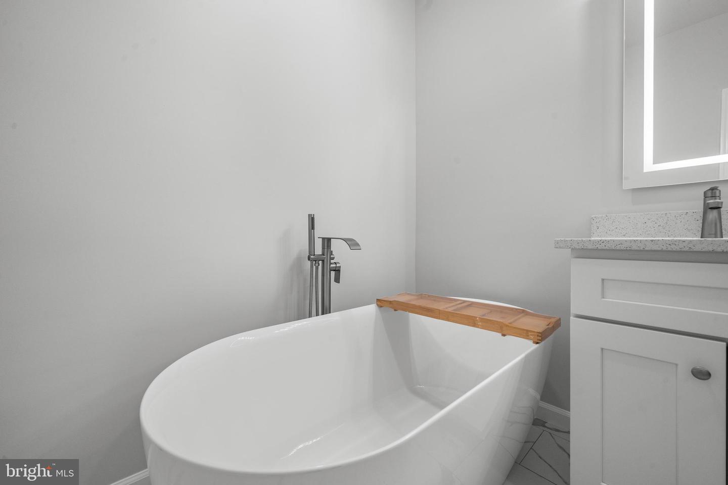 2665 MANHATTAN PL #109, VIENNA, Virginia 22180, 2 Bedrooms Bedrooms, ,2 BathroomsBathrooms,Residential,For sale,2665 MANHATTAN PL #109,VAFX2280070 MLS # VAFX2280070 2665 MANHATTAN PL #109, VIENNA, Virginia 22180, 2 Bedrooms Bedrooms, ,2 BathroomsBathrooms,Residential,For sale,2665 MANHATTAN PL #109,VAFX2280070 MLS # VAFX2280070