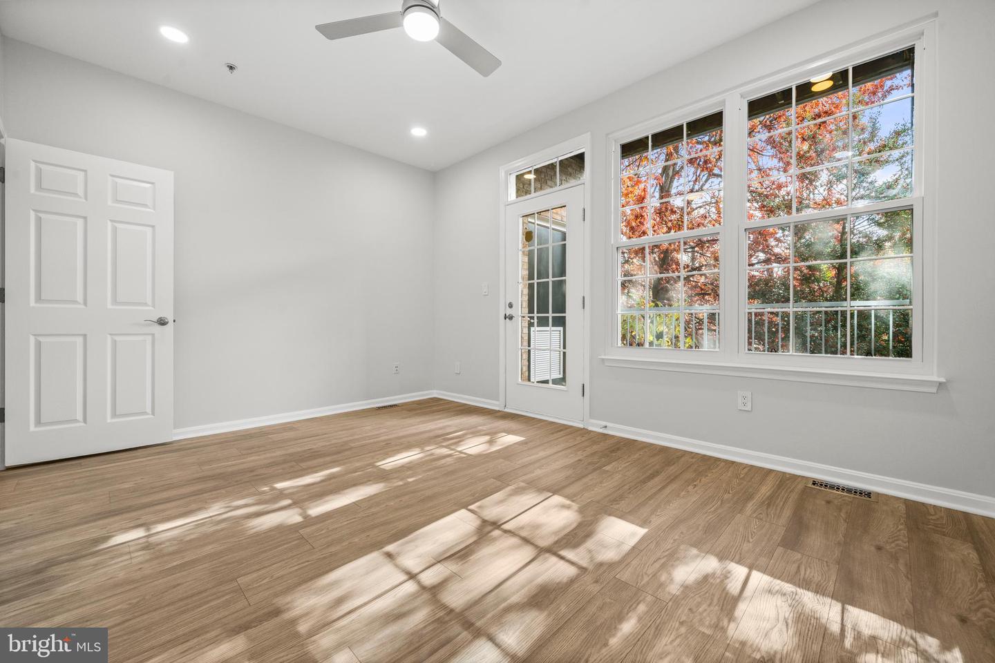 2665 MANHATTAN PL #109, VIENNA, Virginia 22180, 2 Bedrooms Bedrooms, ,2 BathroomsBathrooms,Residential,For sale,2665 MANHATTAN PL #109,VAFX2280070 MLS # VAFX2280070 2665 MANHATTAN PL #109, VIENNA, Virginia 22180, 2 Bedrooms Bedrooms, ,2 BathroomsBathrooms,Residential,For sale,2665 MANHATTAN PL #109,VAFX2280070 MLS # VAFX2280070