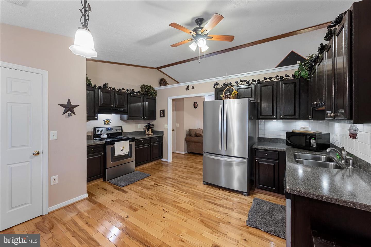 4643 BLAYDES CORNER RD, SPOTSYLVANIA, Virginia 22551, 3 Bedrooms Bedrooms, ,2 BathroomsBathrooms,Residential,For sale,4643 BLAYDES CORNER RD,VASP2037768 MLS # VASP2037768