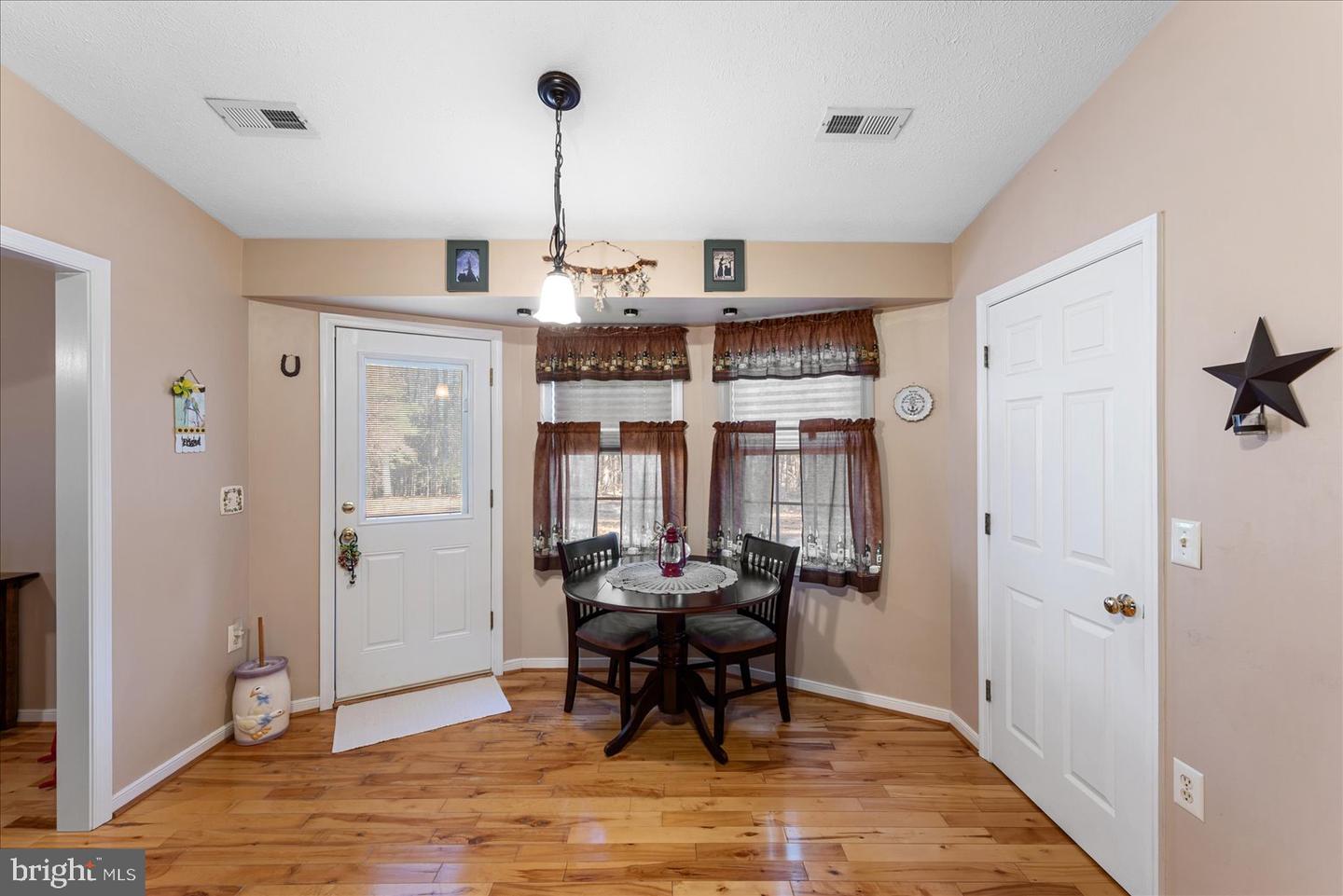 4643 BLAYDES CORNER RD, SPOTSYLVANIA, Virginia 22551, 3 Bedrooms Bedrooms, ,2 BathroomsBathrooms,Residential,For sale,4643 BLAYDES CORNER RD,VASP2037768 MLS # VASP2037768