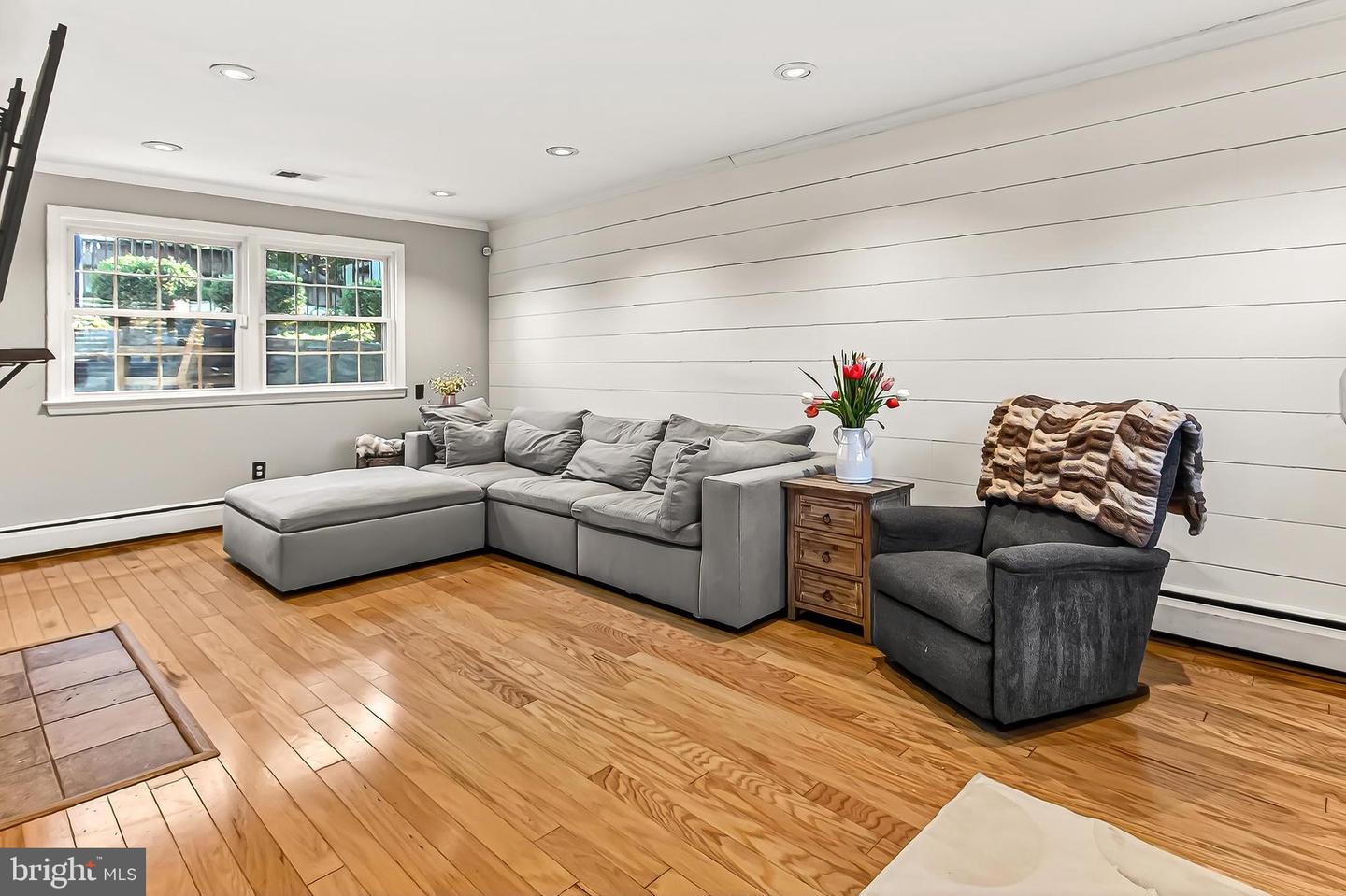 7105 FORT HUNT RD, ALEXANDRIA, Virginia 22307, 4 Bedrooms Bedrooms, ,2 BathroomsBathrooms,Residential,For sale,7105 FORT HUNT RD,VAFX2280210 MLS # VAFX2280210 7105 FORT HUNT RD, ALEXANDRIA, Virginia 22307, 4 Bedrooms Bedrooms, ,2 BathroomsBathrooms,Residential,For sale,7105 FORT HUNT RD,VAFX2280210 MLS # VAFX2280210