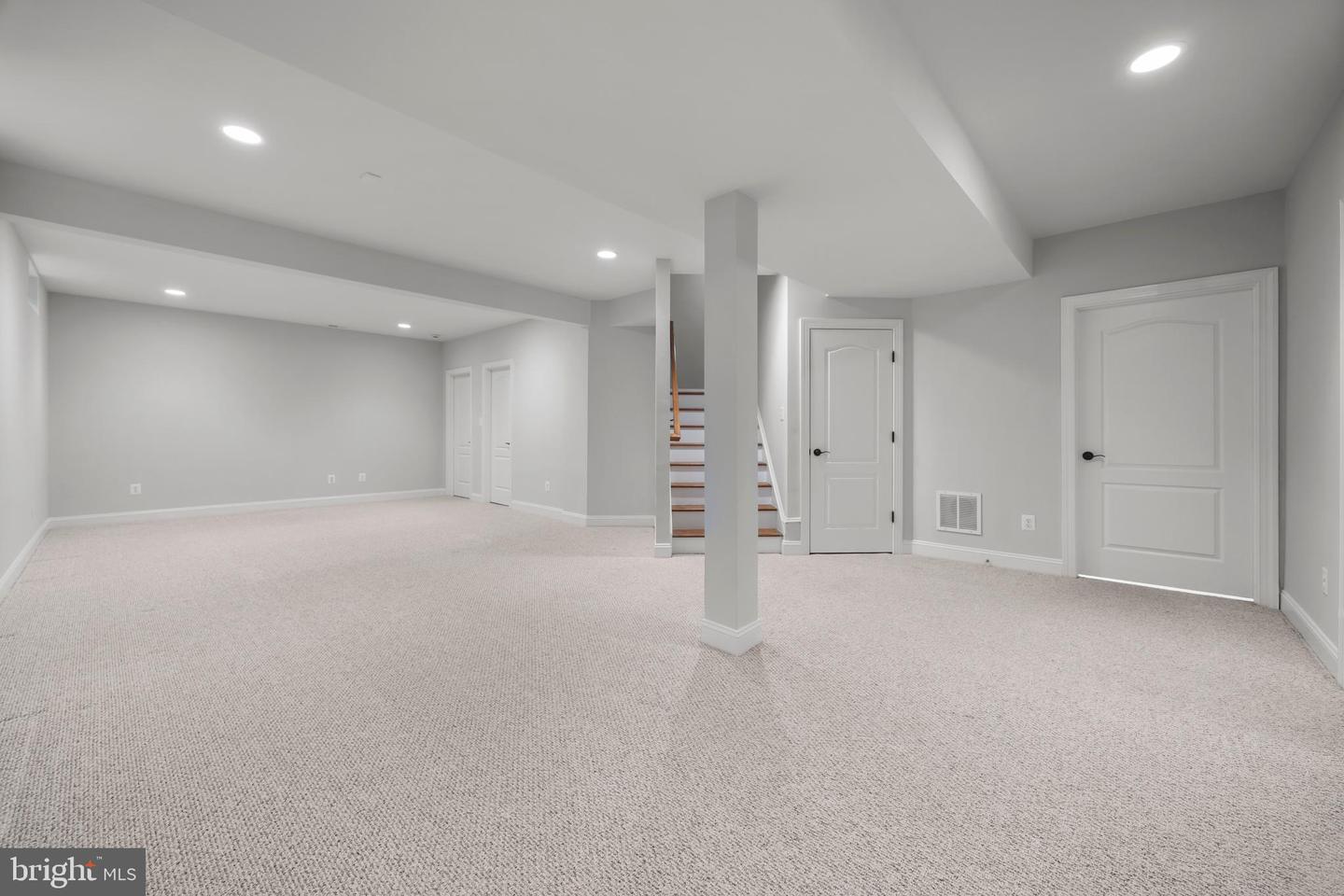 8047 FAIRFAX RD, ALEXANDRIA, Virginia 22308, 6 Bedrooms Bedrooms, ,4 BathroomsBathrooms,Residential,For sale,8047 FAIRFAX RD,VAFX2280234 MLS # VAFX2280234