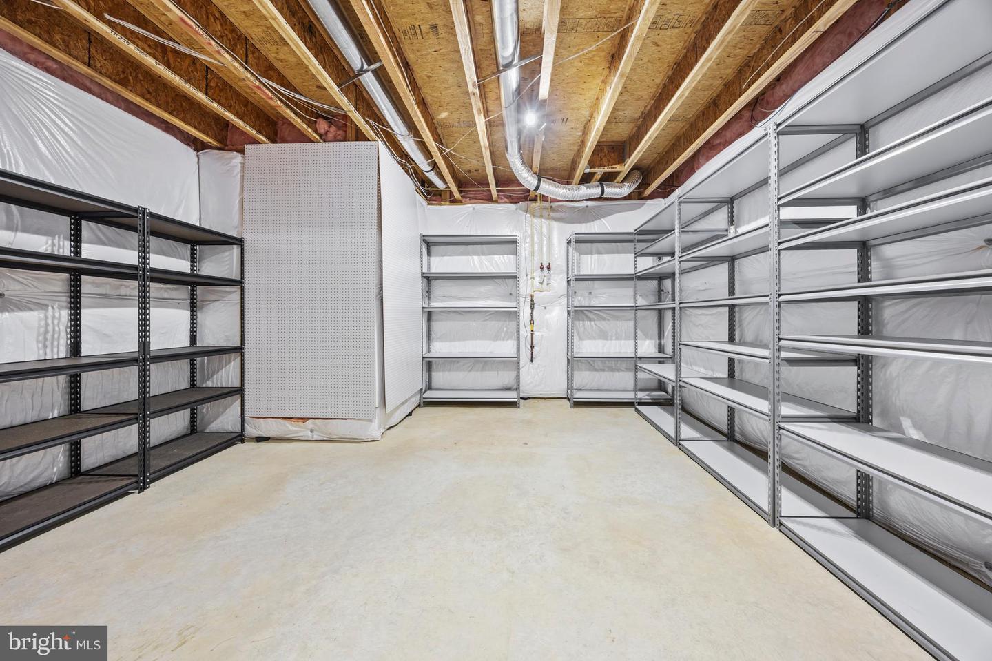 8047 FAIRFAX RD, ALEXANDRIA, Virginia 22308, 6 Bedrooms Bedrooms, ,4 BathroomsBathrooms,Residential,For sale,8047 FAIRFAX RD,VAFX2280234 MLS # VAFX2280234