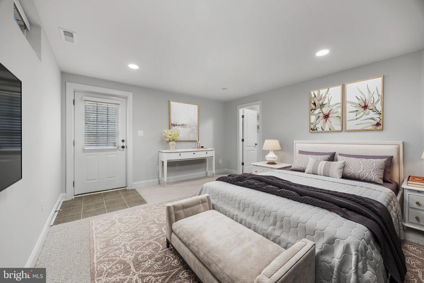 8047 FAIRFAX RD, ALEXANDRIA, Virginia 22308, 6 Bedrooms Bedrooms, ,4 BathroomsBathrooms,Residential,For sale,8047 FAIRFAX RD,VAFX2280234 MLS # VAFX2280234