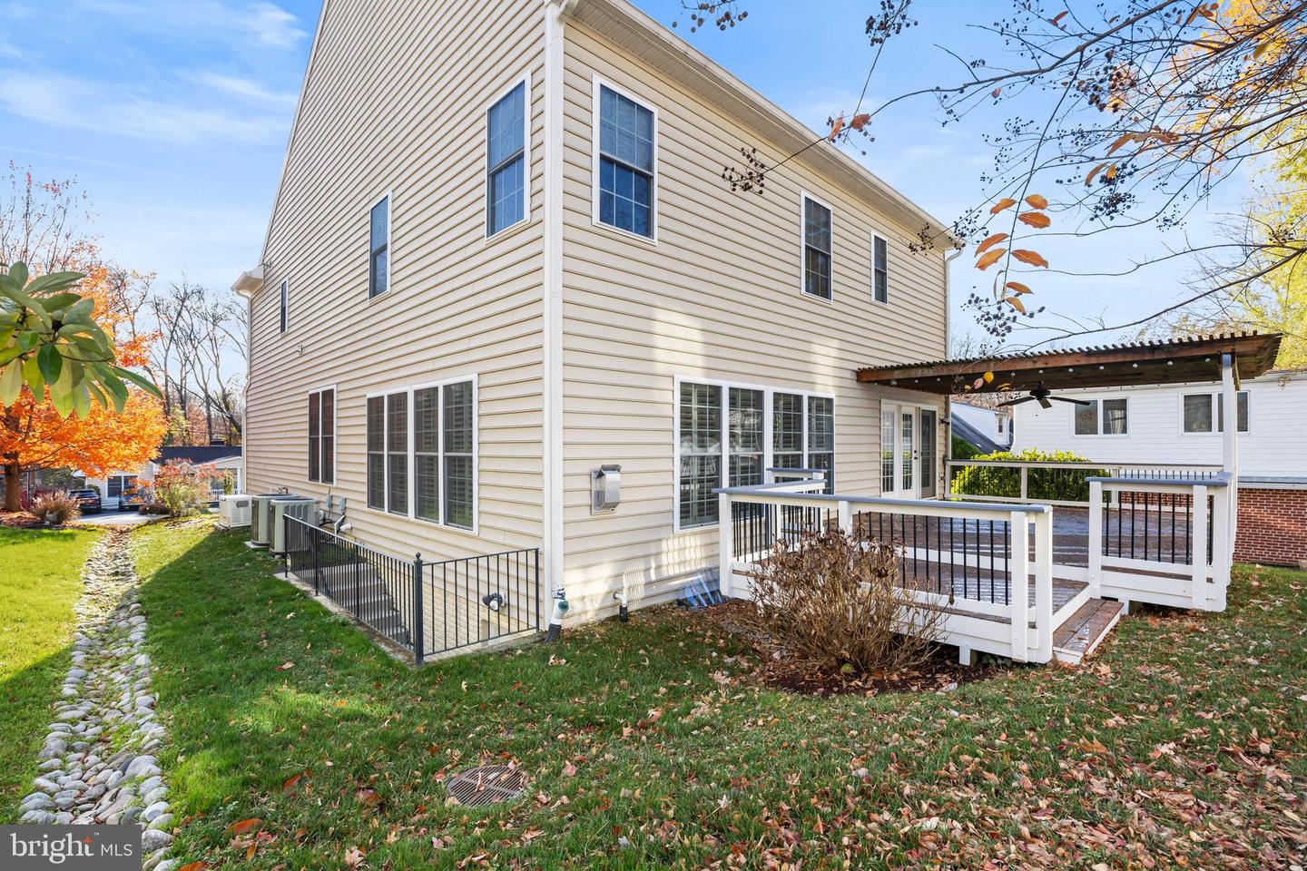 8047 FAIRFAX RD, ALEXANDRIA, Virginia 22308, 6 Bedrooms Bedrooms, ,4 BathroomsBathrooms,Residential,For sale,8047 FAIRFAX RD,VAFX2280234 MLS # VAFX2280234