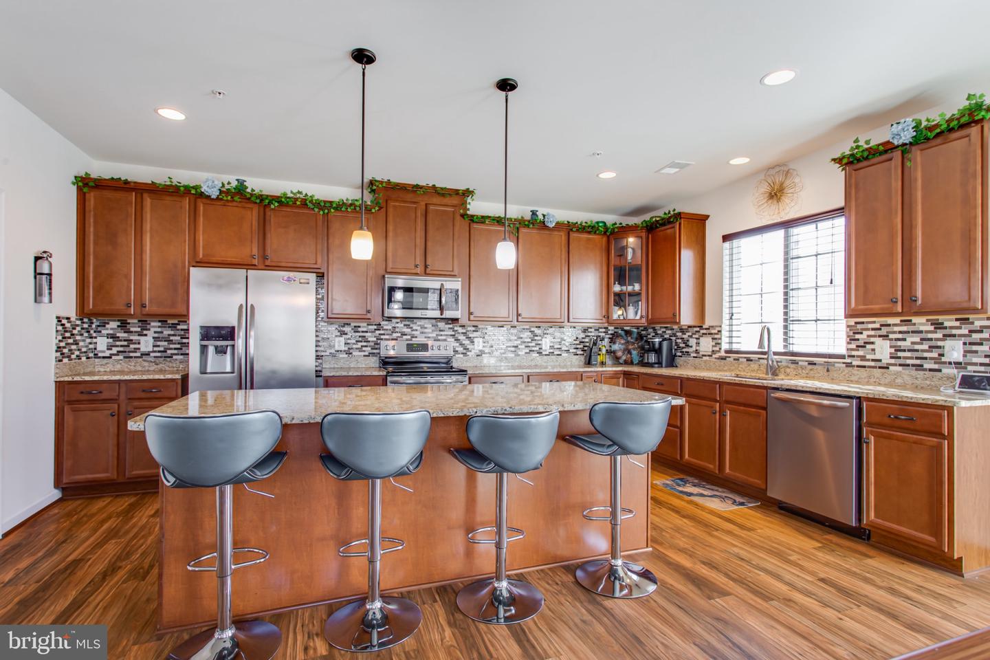 14762 MASON CREEK CIR, WOODBRIDGE, Virginia 22191, 3 Bedrooms Bedrooms, 8 Rooms Rooms,2 BathroomsBathrooms,Residential,For sale,14762 MASON CREEK CIR,VAPW2108226 MLS # VAPW2108226