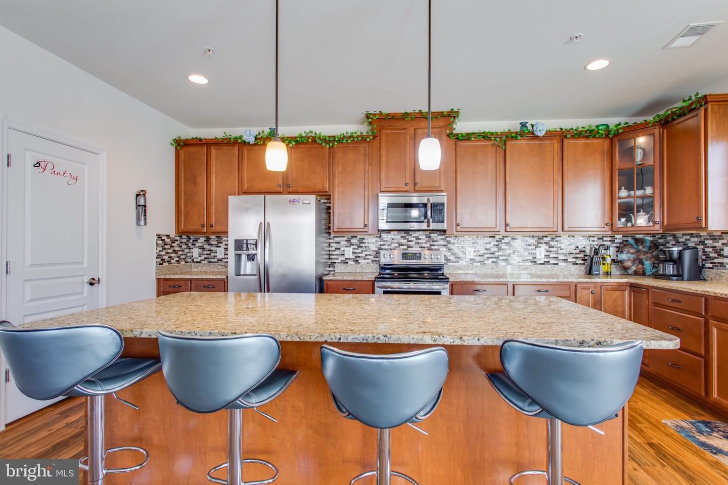 14762 MASON CREEK CIR, WOODBRIDGE, Virginia 22191, 3 Bedrooms Bedrooms, 8 Rooms Rooms,2 BathroomsBathrooms,Residential,For sale,14762 MASON CREEK CIR,VAPW2108226 MLS # VAPW2108226