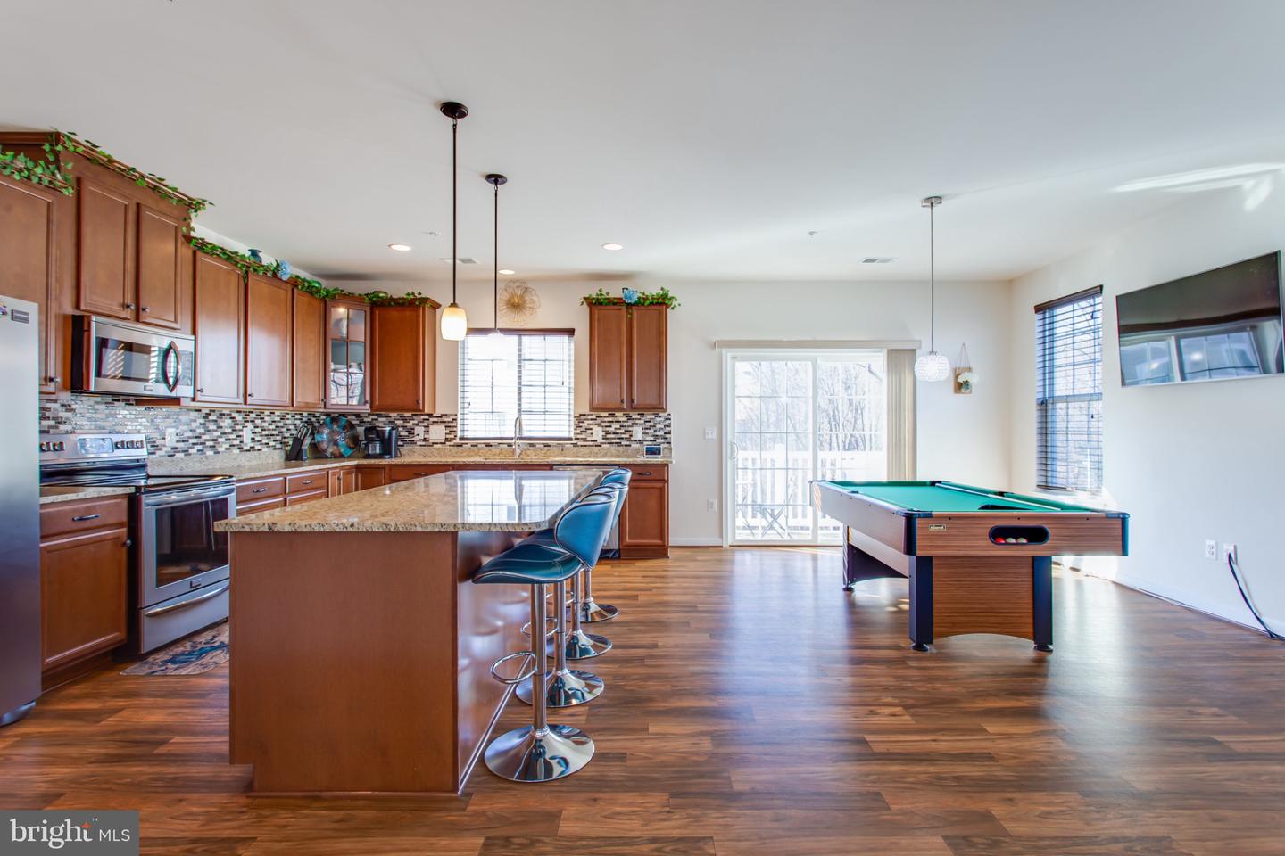 14762 MASON CREEK CIR, WOODBRIDGE, Virginia 22191, 3 Bedrooms Bedrooms, 8 Rooms Rooms,2 BathroomsBathrooms,Residential,For sale,14762 MASON CREEK CIR,VAPW2108226 MLS # VAPW2108226