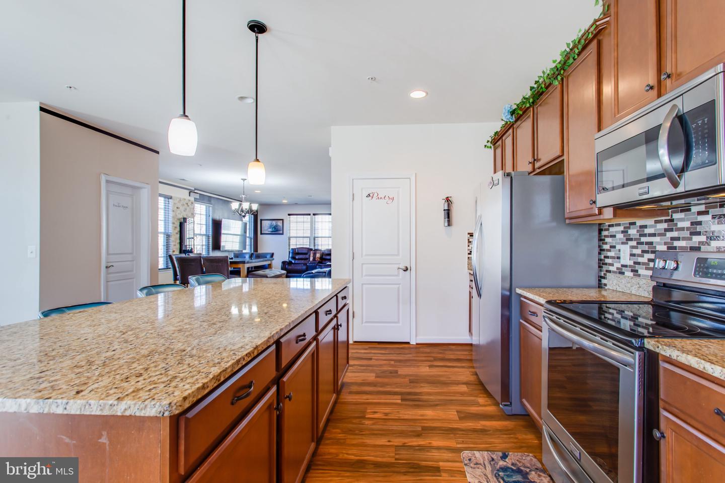 14762 MASON CREEK CIR, WOODBRIDGE, Virginia 22191, 3 Bedrooms Bedrooms, 8 Rooms Rooms,2 BathroomsBathrooms,Residential,For sale,14762 MASON CREEK CIR,VAPW2108226 MLS # VAPW2108226