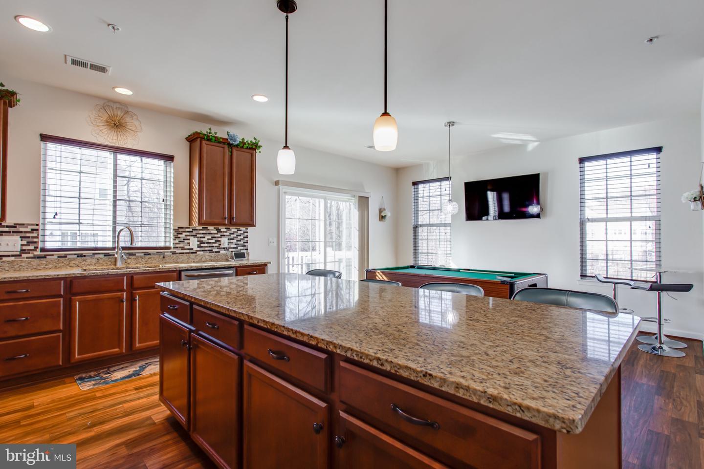 14762 MASON CREEK CIR, WOODBRIDGE, Virginia 22191, 3 Bedrooms Bedrooms, 8 Rooms Rooms,2 BathroomsBathrooms,Residential,For sale,14762 MASON CREEK CIR,VAPW2108226 MLS # VAPW2108226