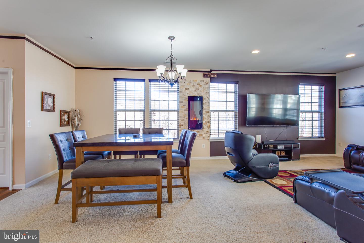 14762 MASON CREEK CIR, WOODBRIDGE, Virginia 22191, 3 Bedrooms Bedrooms, 8 Rooms Rooms,2 BathroomsBathrooms,Residential,For sale,14762 MASON CREEK CIR,VAPW2108226 MLS # VAPW2108226