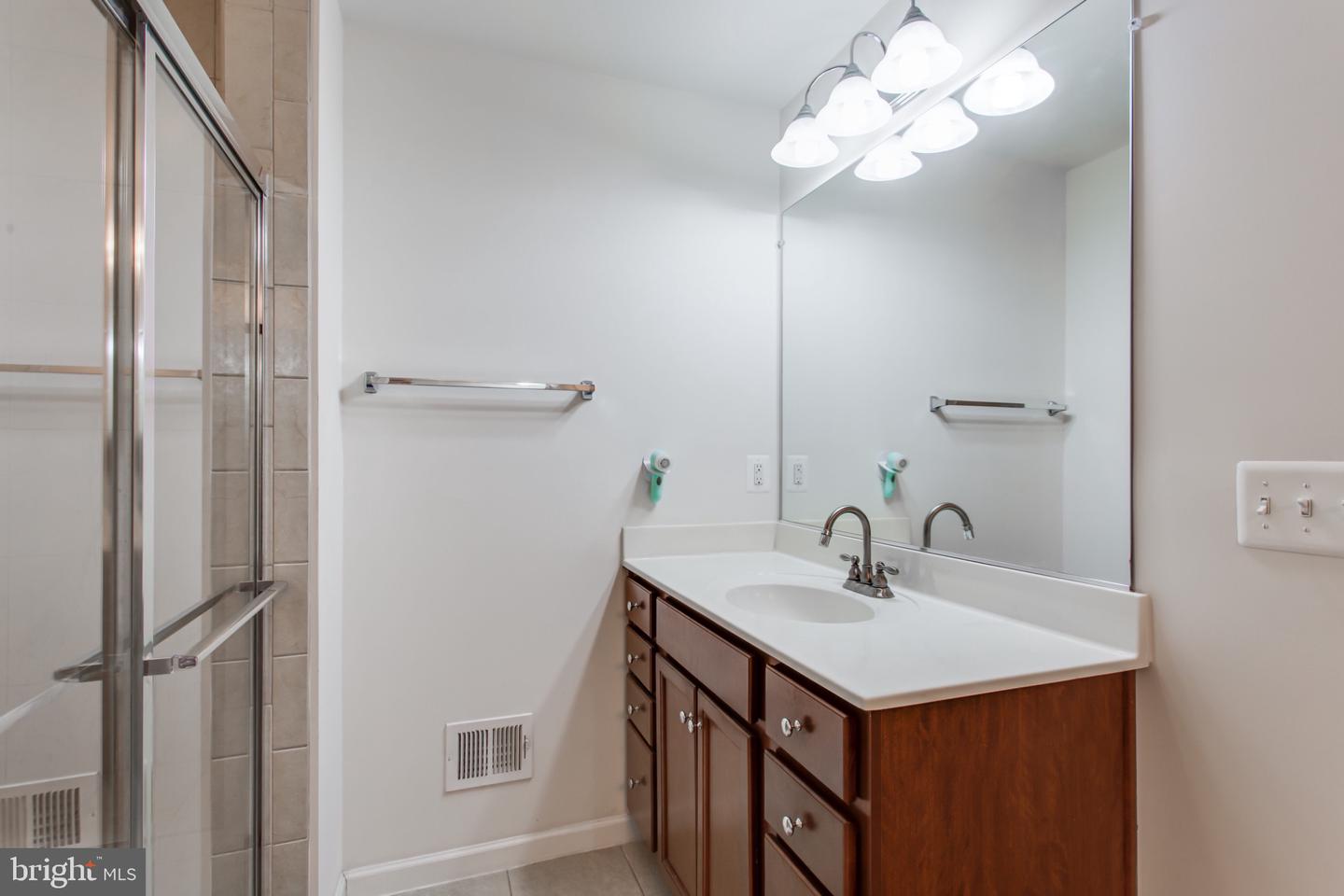 14762 MASON CREEK CIR, WOODBRIDGE, Virginia 22191, 3 Bedrooms Bedrooms, 8 Rooms Rooms,2 BathroomsBathrooms,Residential,For sale,14762 MASON CREEK CIR,VAPW2108226 MLS # VAPW2108226