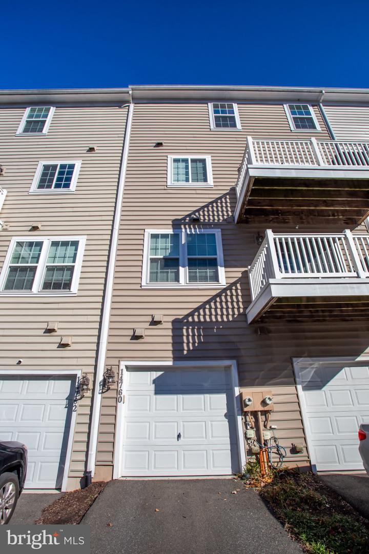 14762 MASON CREEK CIR, WOODBRIDGE, Virginia 22191, 3 Bedrooms Bedrooms, 8 Rooms Rooms,2 BathroomsBathrooms,Residential,For sale,14762 MASON CREEK CIR,VAPW2108226 MLS # VAPW2108226