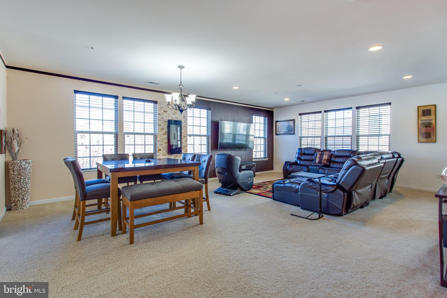 14762 MASON CREEK CIR, WOODBRIDGE, Virginia 22191, 3 Bedrooms Bedrooms, 8 Rooms Rooms,2 BathroomsBathrooms,Residential,For sale,14762 MASON CREEK CIR,VAPW2108226 MLS # VAPW2108226