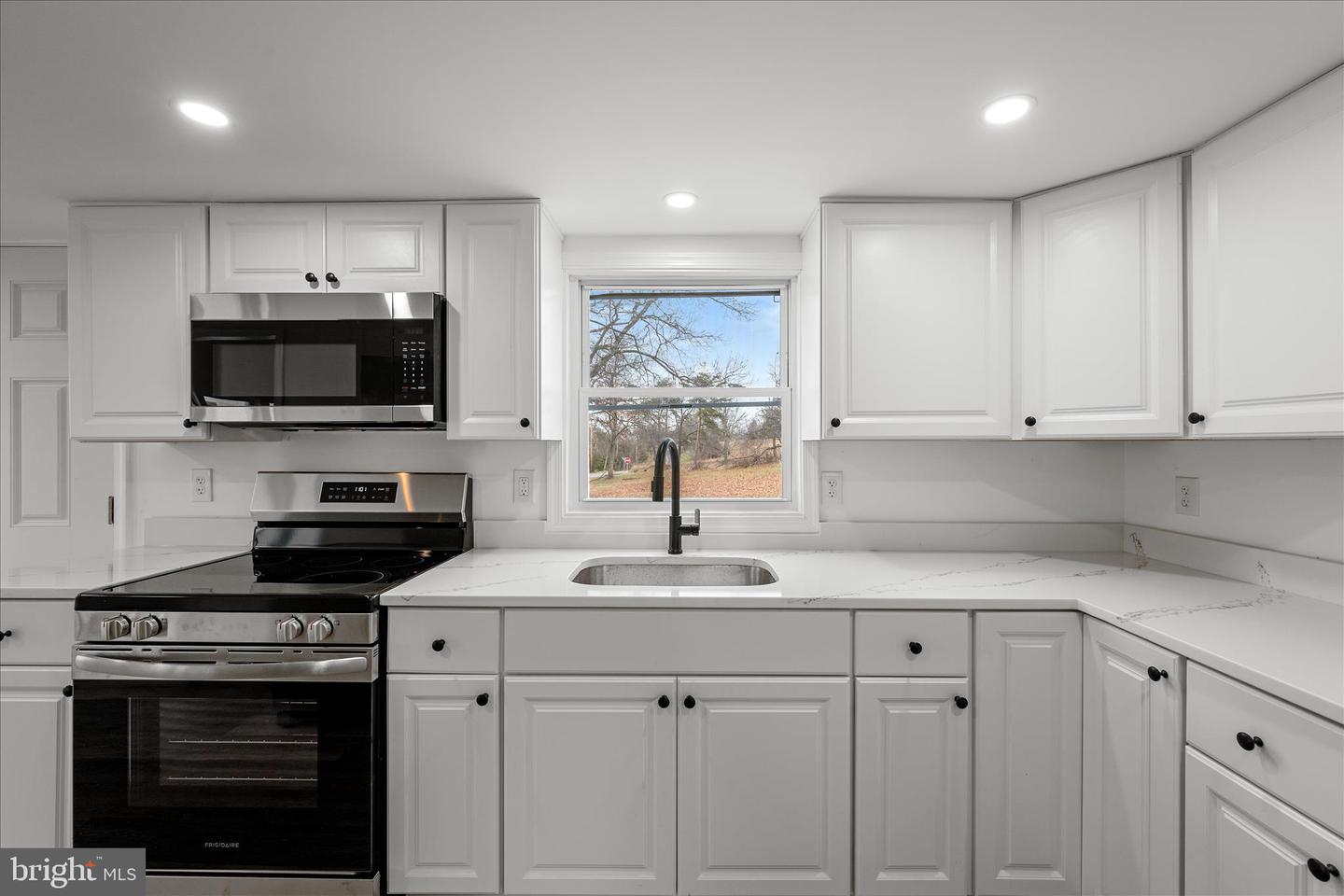 3221 LAUREL GROVE RD, WINCHESTER, Virginia 22602, 4 Bedrooms Bedrooms, ,2 BathroomsBathrooms,Residential,For sale,3221 LAUREL GROVE RD,VAFV2038200 MLS # VAFV2038200