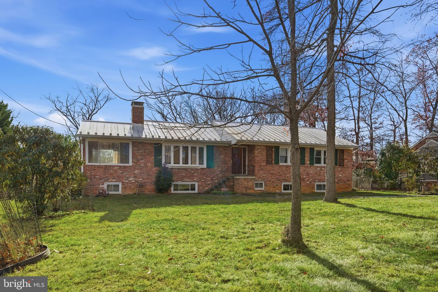 8819 SOUTHWICK ST, FAIRFAX, Virginia 22031, 4 Bedrooms Bedrooms, ,3 BathroomsBathrooms,Residential,For sale,8819 SOUTHWICK ST,VAFX2280406 MLS # VAFX2280406 8819 SOUTHWICK ST, FAIRFAX, Virginia 22031, 4 Bedrooms Bedrooms, ,3 BathroomsBathrooms,Residential,For sale,8819 SOUTHWICK ST,VAFX2280406 MLS # VAFX2280406