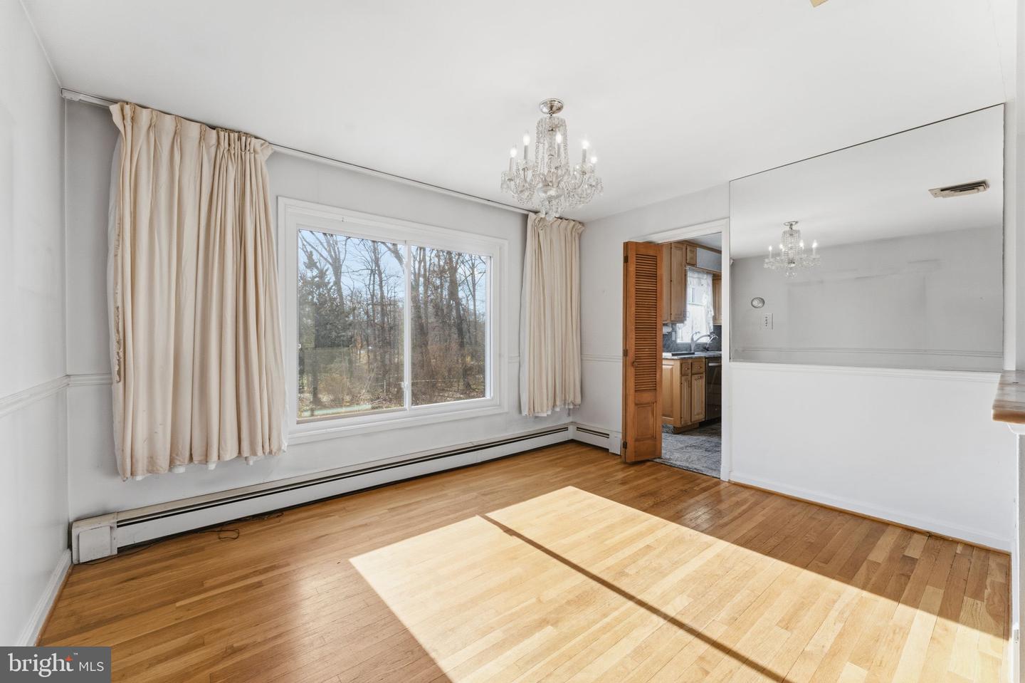 8819 SOUTHWICK ST, FAIRFAX, Virginia 22031, 4 Bedrooms Bedrooms, ,3 BathroomsBathrooms,Residential,For sale,8819 SOUTHWICK ST,VAFX2280406 MLS # VAFX2280406 8819 SOUTHWICK ST, FAIRFAX, Virginia 22031, 4 Bedrooms Bedrooms, ,3 BathroomsBathrooms,Residential,For sale,8819 SOUTHWICK ST,VAFX2280406 MLS # VAFX2280406