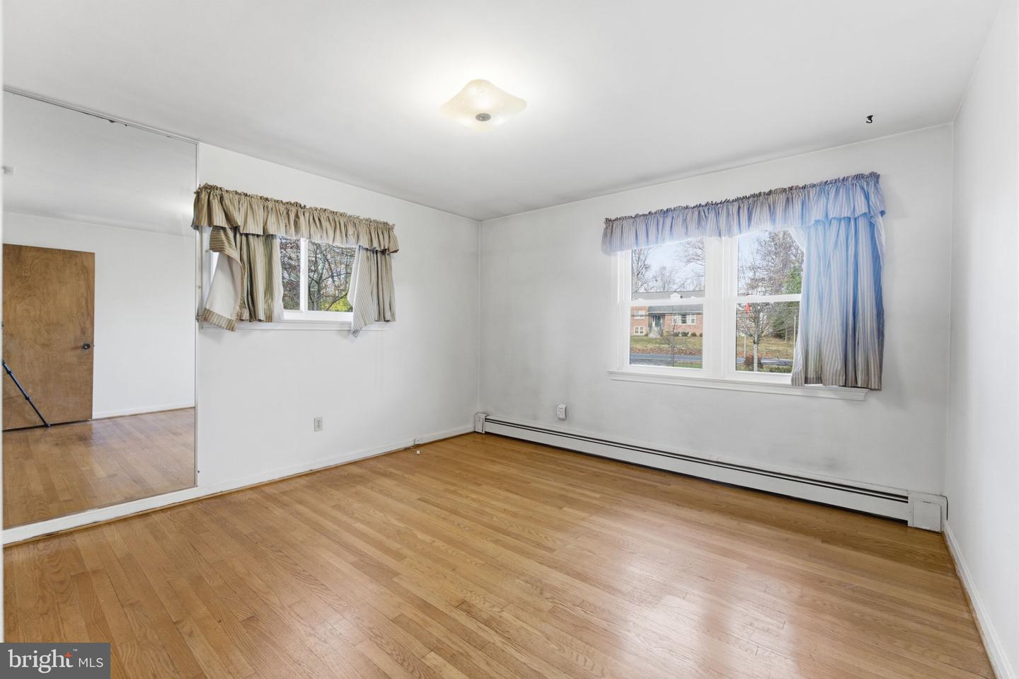 8819 SOUTHWICK ST, FAIRFAX, Virginia 22031, 4 Bedrooms Bedrooms, ,3 BathroomsBathrooms,Residential,For sale,8819 SOUTHWICK ST,VAFX2280406 MLS # VAFX2280406 8819 SOUTHWICK ST, FAIRFAX, Virginia 22031, 4 Bedrooms Bedrooms, ,3 BathroomsBathrooms,Residential,For sale,8819 SOUTHWICK ST,VAFX2280406 MLS # VAFX2280406