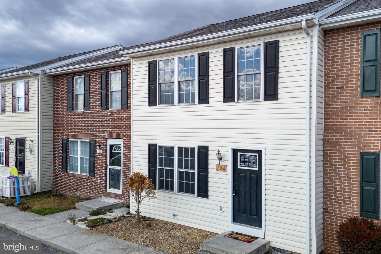 102 KADIES LN, EDINBURG, Virginia 22824, 3 Bedrooms Bedrooms, ,1 BathroomBathrooms,Residential,For sale,102 KADIES LN,VASH2013106 MLS # VASH2013106 102 KADIES LN, EDINBURG, Virginia 22824, 3 Bedrooms Bedrooms, ,1 BathroomBathrooms,Residential,For sale,102 KADIES LN,VASH2013106 MLS # VASH2013106