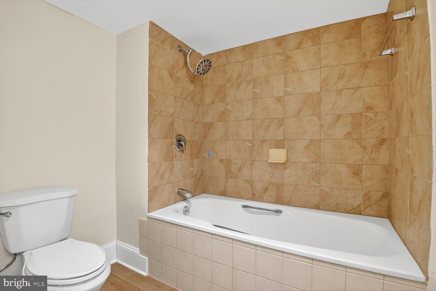 1808 OLD MEADOW RD #507, MCLEAN, Virginia 22102, 1 Bedroom Bedrooms, ,1 BathroomBathrooms,Residential,For sale,1808 OLD MEADOW RD #507,VAFX2280424 MLS # VAFX2280424