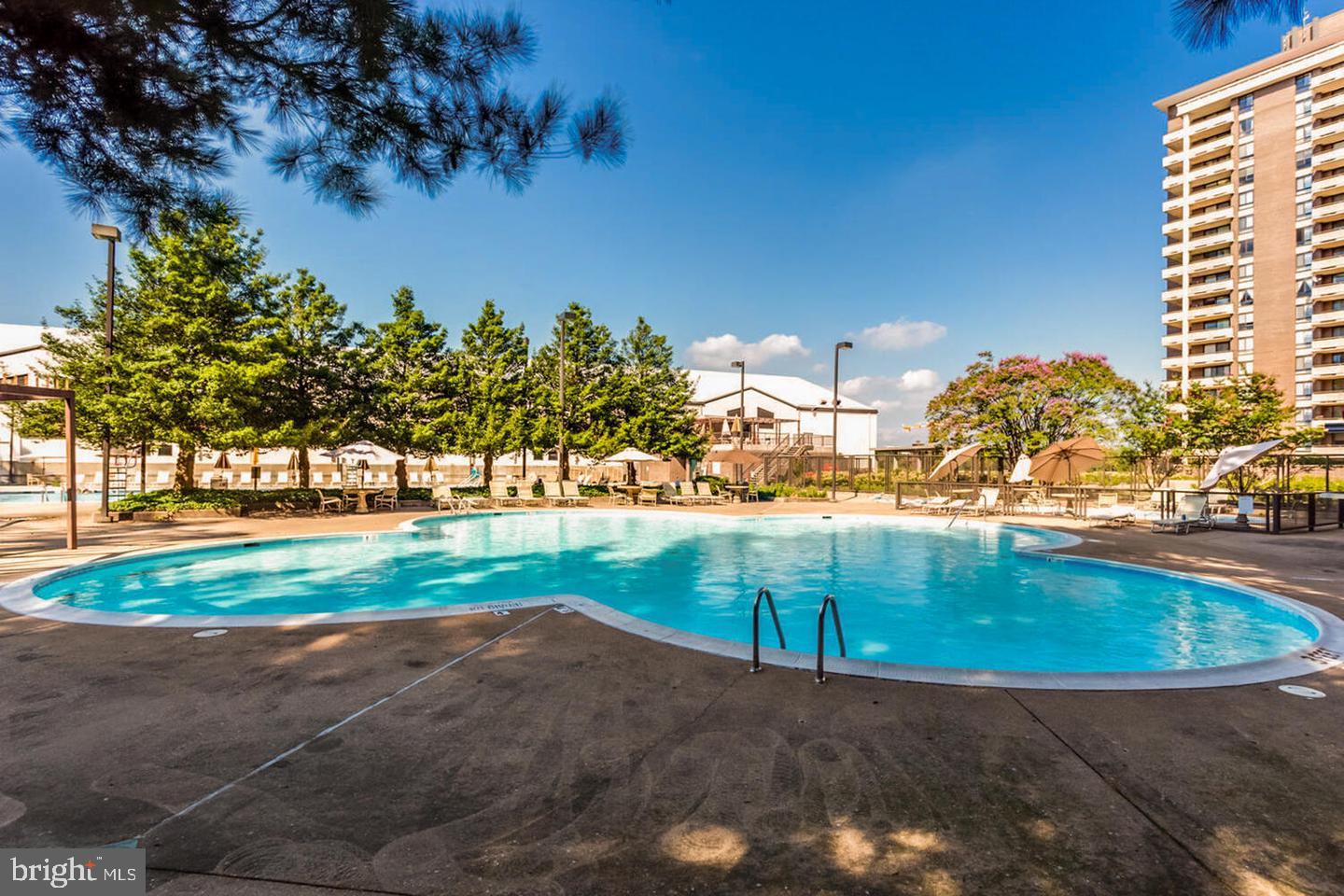 1808 OLD MEADOW RD #507, MCLEAN, Virginia 22102, 1 Bedroom Bedrooms, ,1 BathroomBathrooms,Residential,For sale,1808 OLD MEADOW RD #507,VAFX2280424 MLS # VAFX2280424