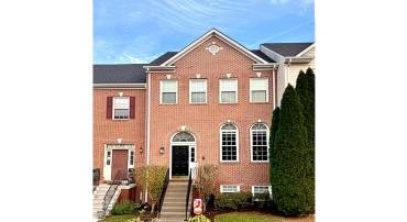 648 BURNSIDE TER SE, LEESBURG, Virginia 20175, 4 Bedrooms Bedrooms, ,3 BathroomsBathrooms,Residential,For sale,648 BURNSIDE TER SE,VALO2111694 MLS # VALO2111694