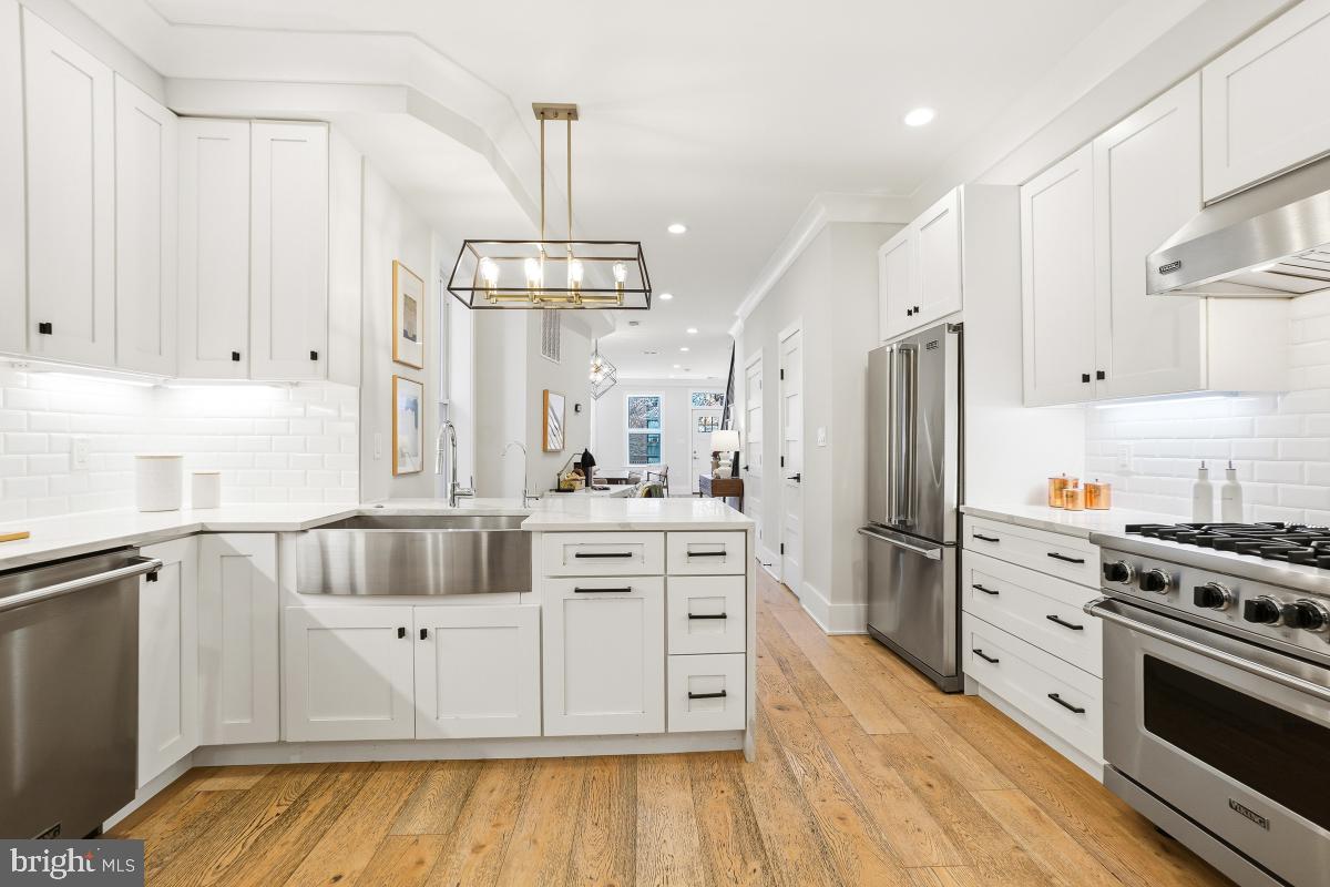 750 13TH ST SE, WASHINGTON, District Of Columbia 20003, 4 Bedrooms Bedrooms, ,3 BathroomsBathrooms,Residential,For sale,750 13TH ST SE,DCDC2233032 MLS # DCDC2233032