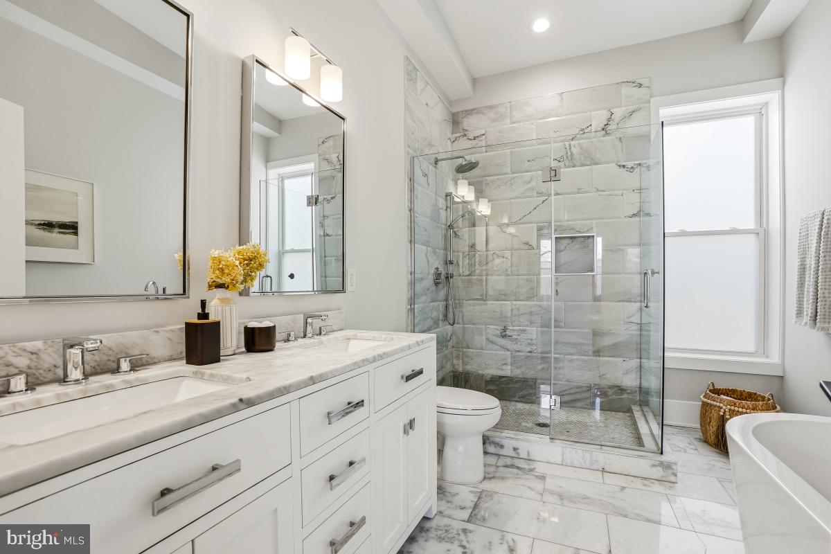 750 13TH ST SE, WASHINGTON, District Of Columbia 20003, 4 Bedrooms Bedrooms, ,3 BathroomsBathrooms,Residential,For sale,750 13TH ST SE,DCDC2233032 MLS # DCDC2233032