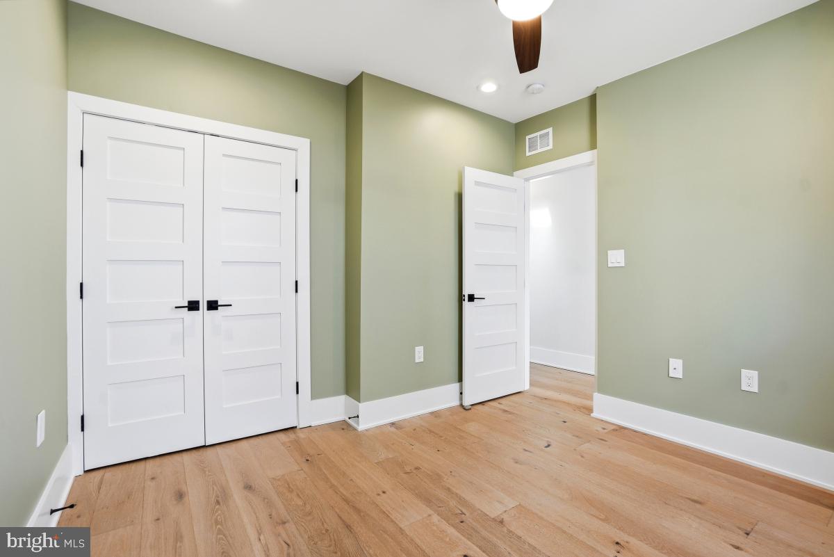 750 13TH ST SE, WASHINGTON, District Of Columbia 20003, 4 Bedrooms Bedrooms, ,3 BathroomsBathrooms,Residential,For sale,750 13TH ST SE,DCDC2233032 MLS # DCDC2233032