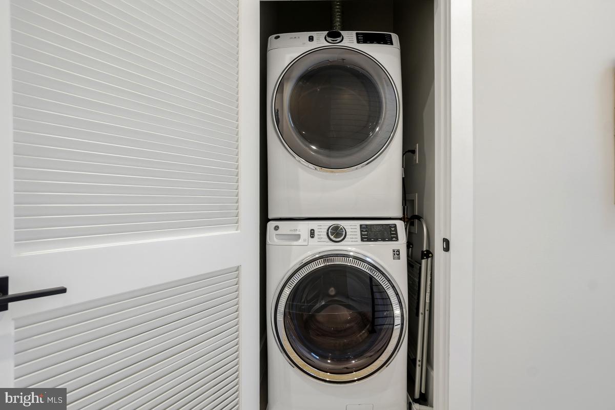 750 13TH ST SE, WASHINGTON, District Of Columbia 20003, 4 Bedrooms Bedrooms, ,3 BathroomsBathrooms,Residential,For sale,750 13TH ST SE,DCDC2233032 MLS # DCDC2233032