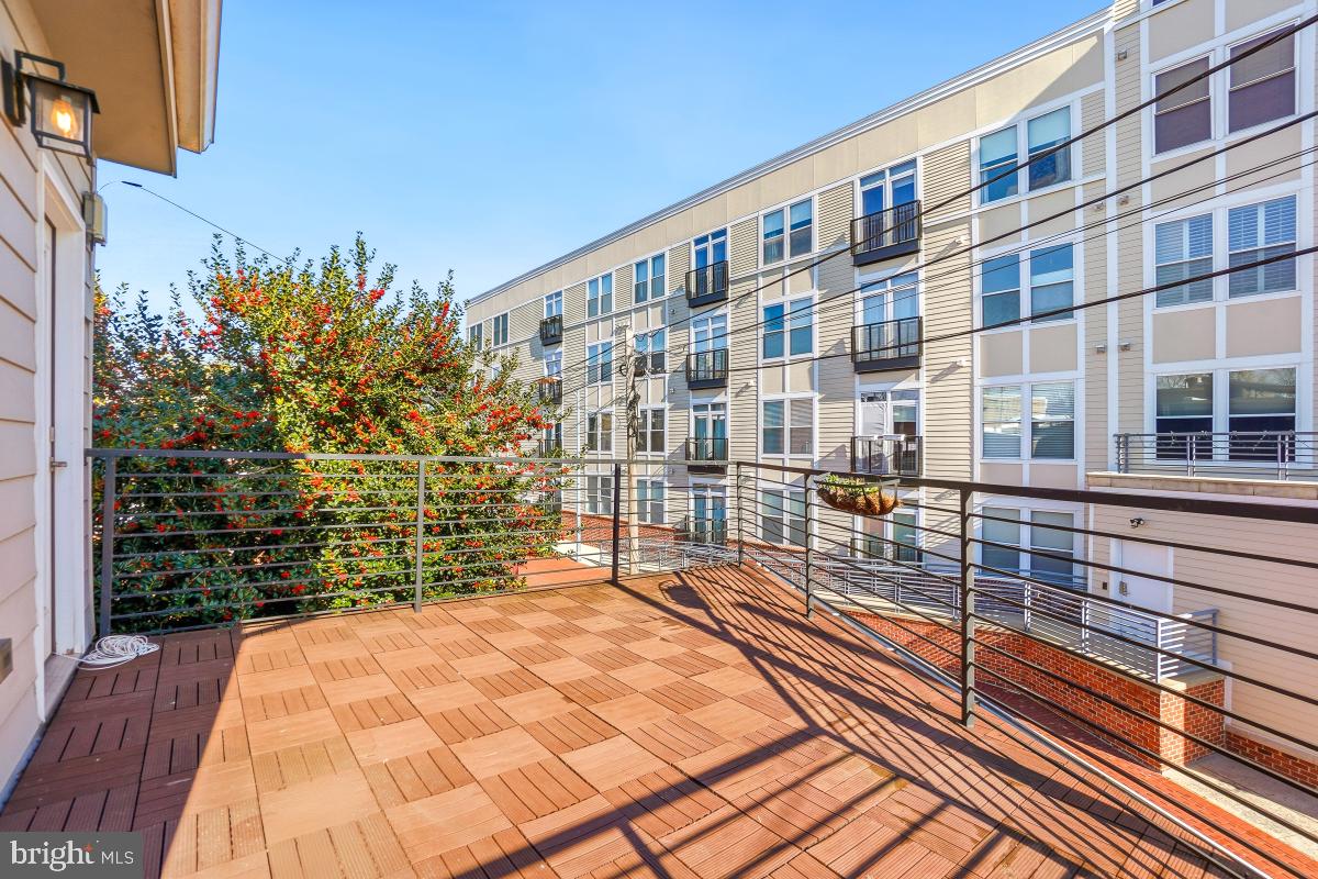 750 13TH ST SE, WASHINGTON, District Of Columbia 20003, 4 Bedrooms Bedrooms, ,3 BathroomsBathrooms,Residential,For sale,750 13TH ST SE,DCDC2233032 MLS # DCDC2233032