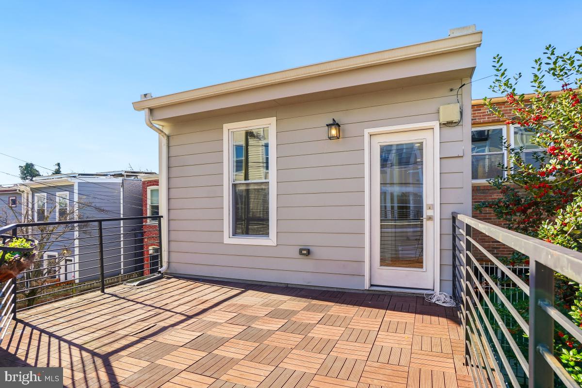 750 13TH ST SE, WASHINGTON, District Of Columbia 20003, 4 Bedrooms Bedrooms, ,3 BathroomsBathrooms,Residential,For sale,750 13TH ST SE,DCDC2233032 MLS # DCDC2233032