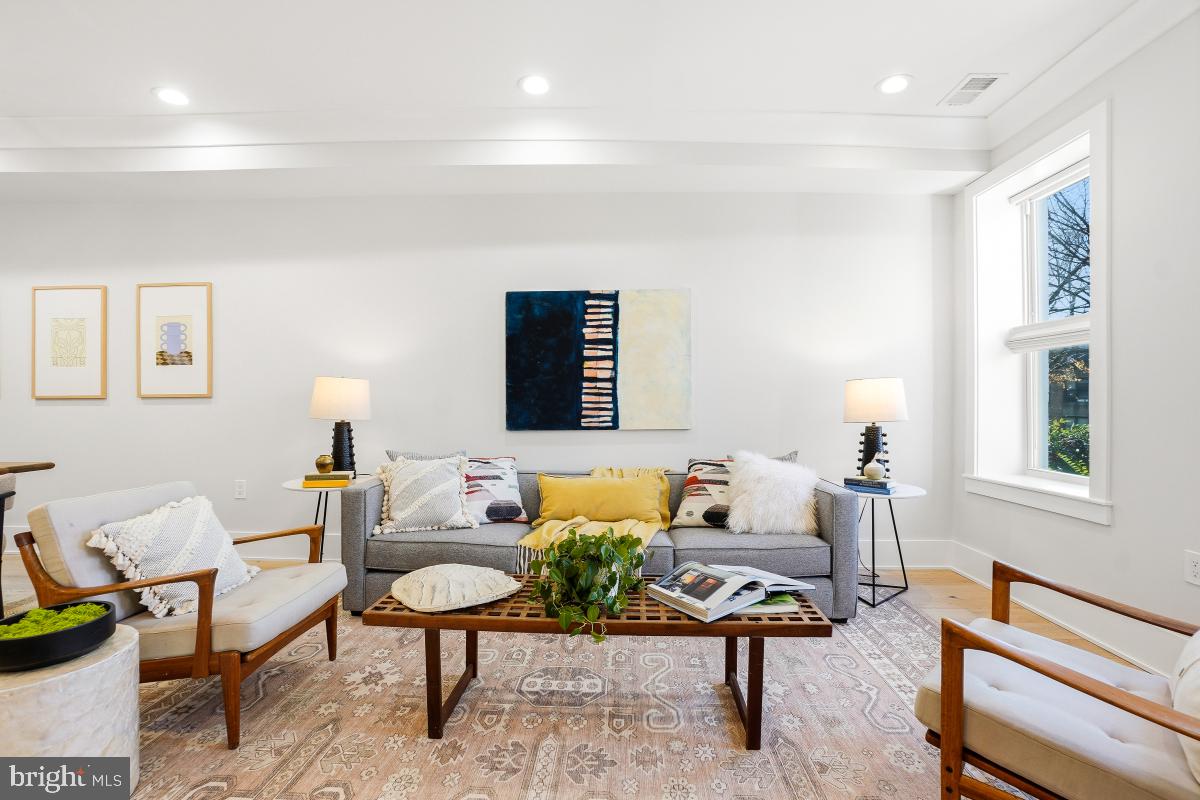 750 13TH ST SE, WASHINGTON, District Of Columbia 20003, 4 Bedrooms Bedrooms, ,3 BathroomsBathrooms,Residential,For sale,750 13TH ST SE,DCDC2233032 MLS # DCDC2233032