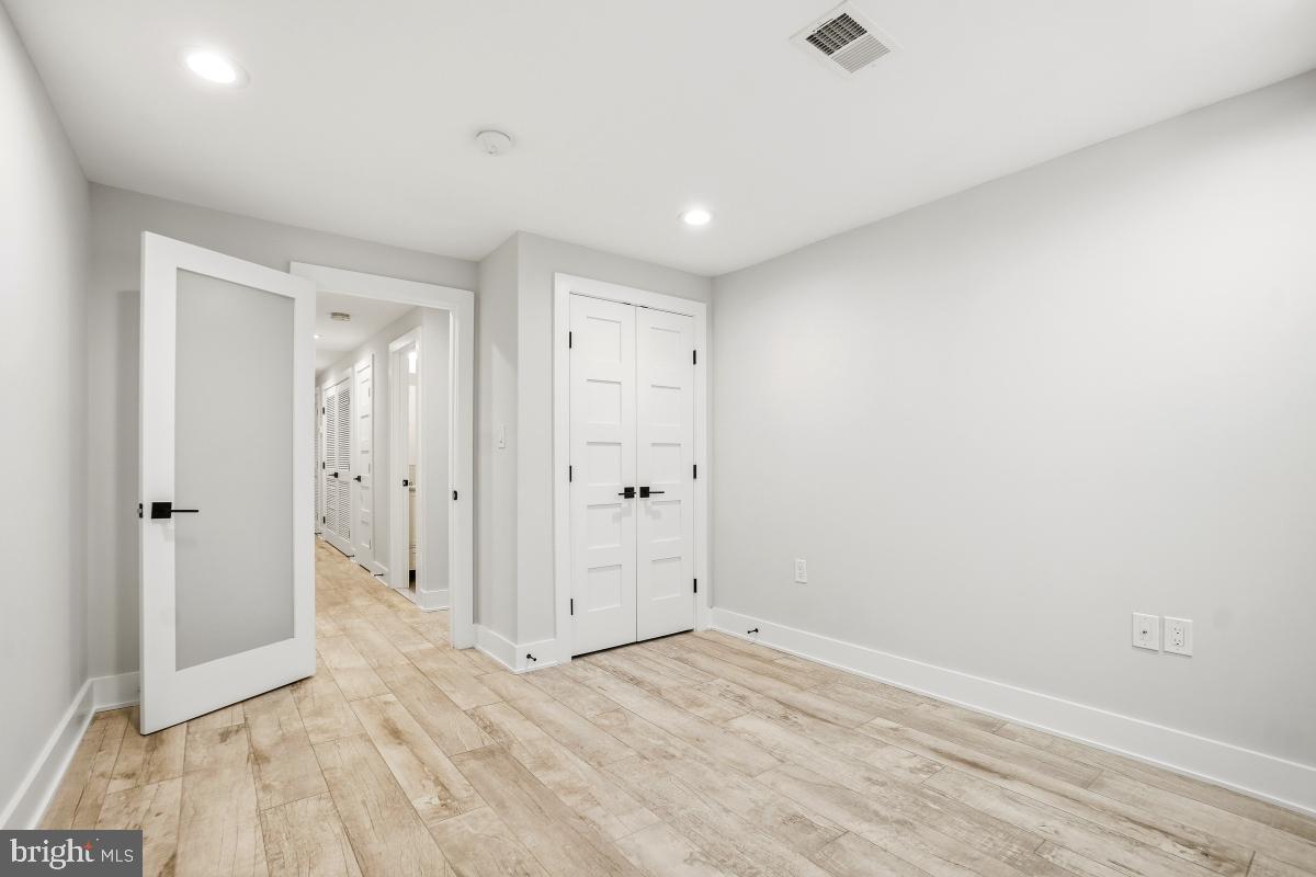 750 13TH ST SE, WASHINGTON, District Of Columbia 20003, 4 Bedrooms Bedrooms, ,3 BathroomsBathrooms,Residential,For sale,750 13TH ST SE,DCDC2233032 MLS # DCDC2233032