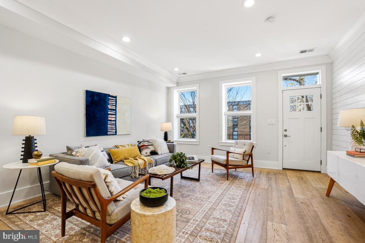 750 13TH ST SE, WASHINGTON, District Of Columbia 20003, 4 Bedrooms Bedrooms, ,3 BathroomsBathrooms,Residential,For sale,750 13TH ST SE,DCDC2233032 MLS # DCDC2233032