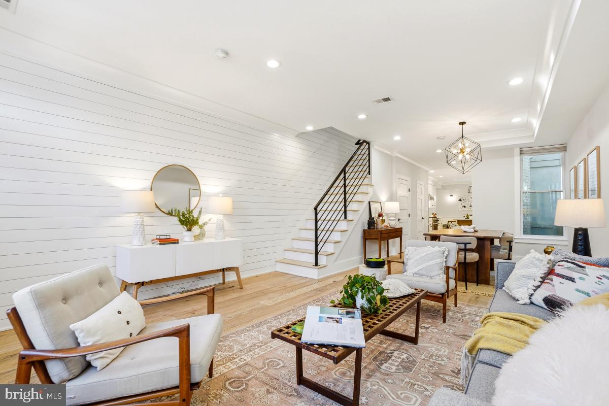 750 13TH ST SE, WASHINGTON, District Of Columbia 20003, 4 Bedrooms Bedrooms, ,3 BathroomsBathrooms,Residential,For sale,750 13TH ST SE,DCDC2233032 MLS # DCDC2233032