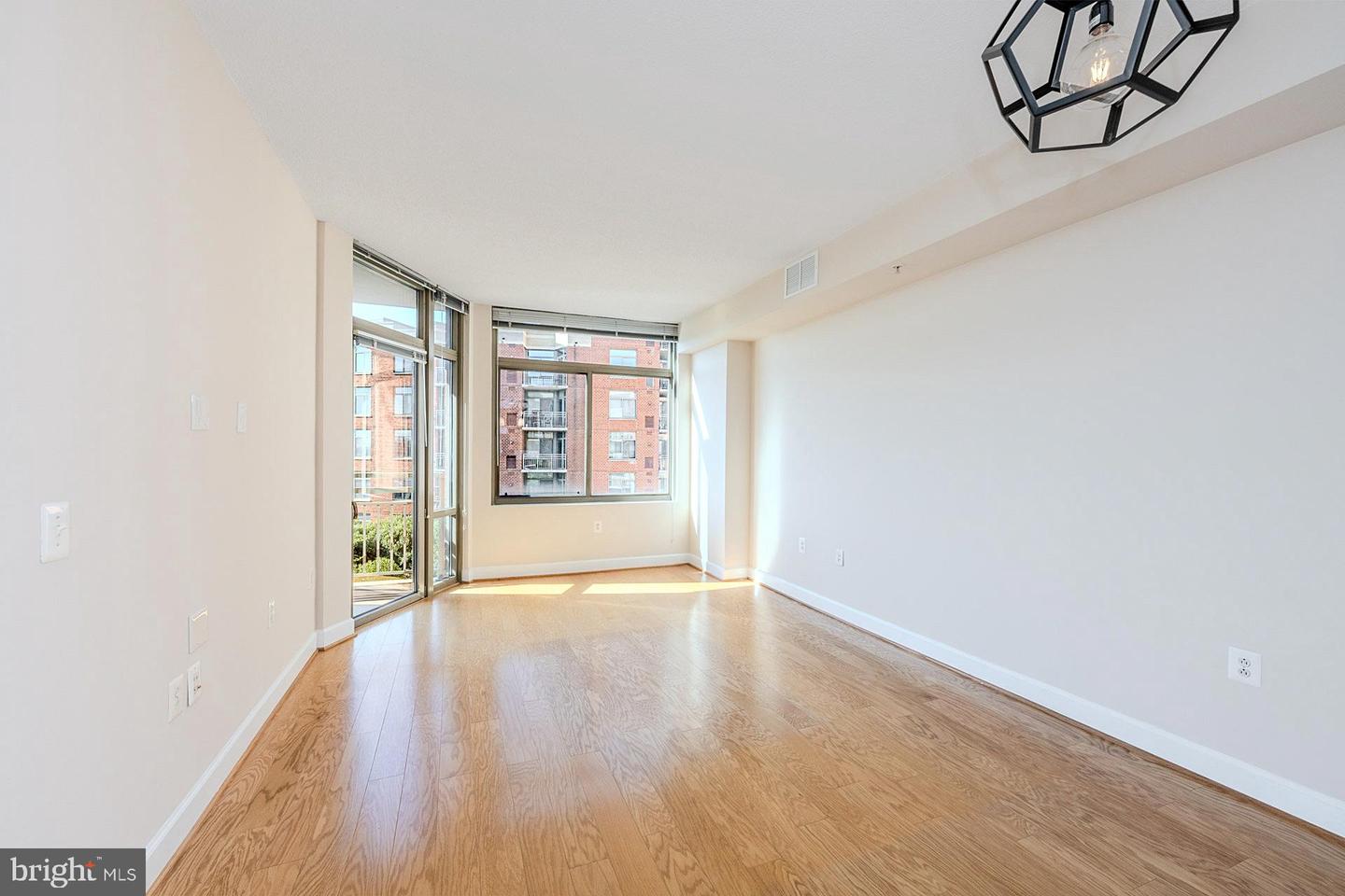 3650 S GLEBE RD #460, ARLINGTON, Virginia 22202, 1 Bedroom Bedrooms, ,1 BathroomBathrooms,Residential,For sale,3650 S GLEBE RD #460,VAAR2066454 MLS # VAAR2066454