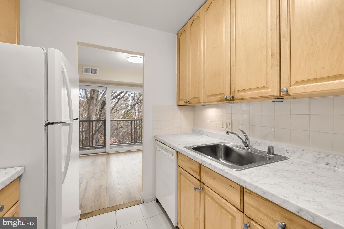 2911 CHARING CROSS RD #16, FALLS CHURCH, Virginia 22042, 2 Bedrooms Bedrooms, ,1 BathroomBathrooms,Residential,For sale,2911 CHARING CROSS RD #16,VAFX2280802 MLS # VAFX2280802