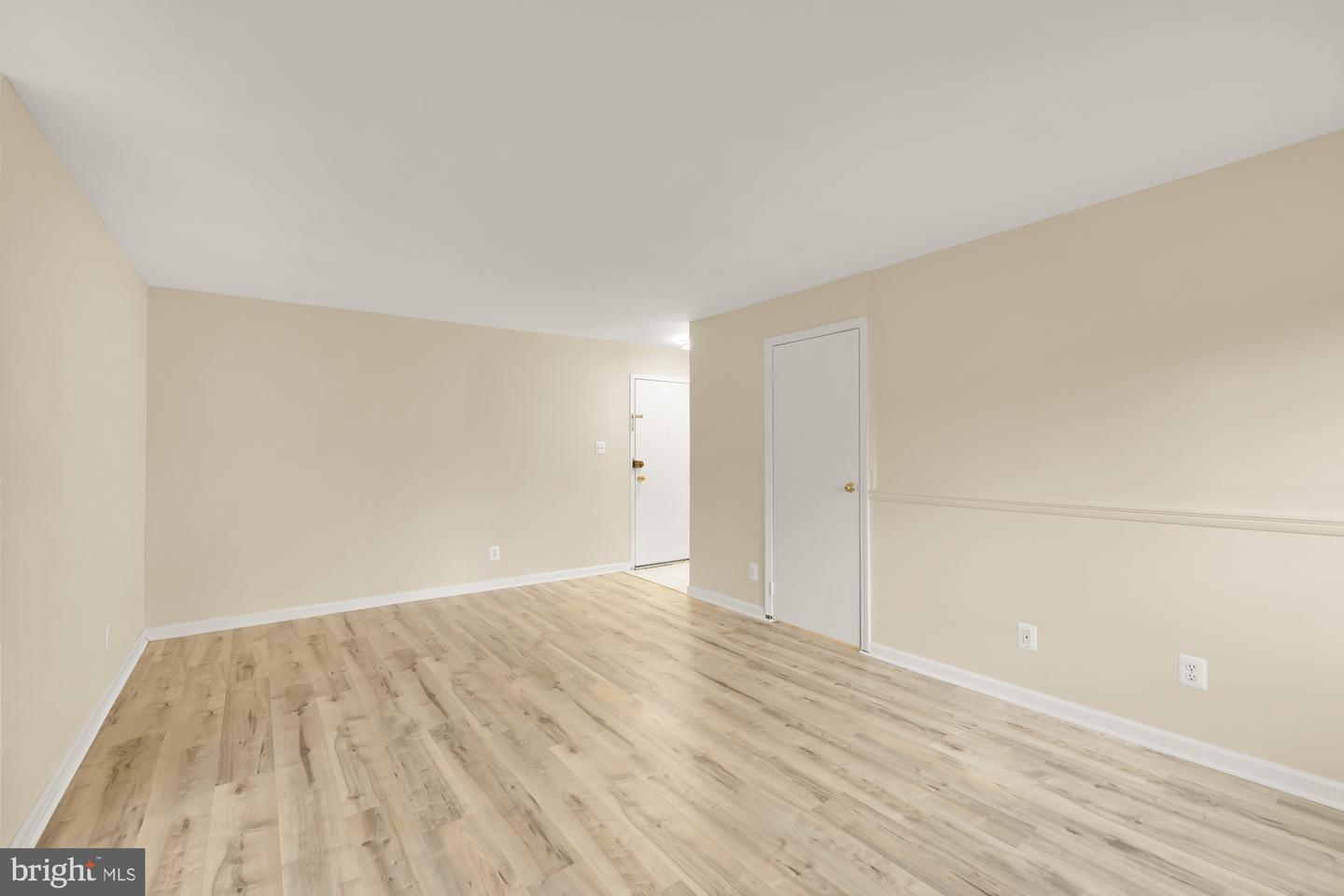 2911 CHARING CROSS RD #16, FALLS CHURCH, Virginia 22042, 2 Bedrooms Bedrooms, ,1 BathroomBathrooms,Residential,For sale,2911 CHARING CROSS RD #16,VAFX2280802 MLS # VAFX2280802