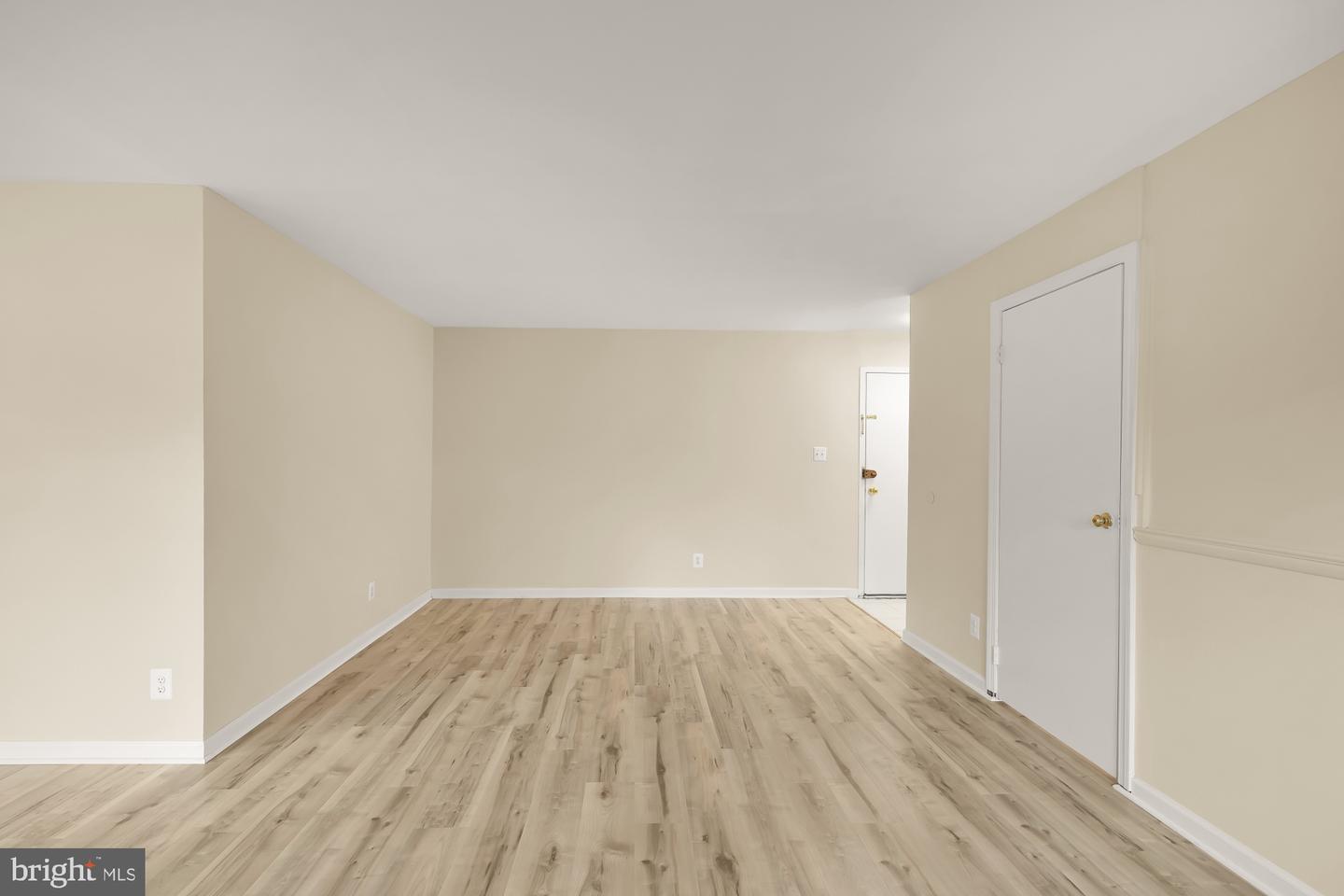 2911 CHARING CROSS RD #16, FALLS CHURCH, Virginia 22042, 2 Bedrooms Bedrooms, ,1 BathroomBathrooms,Residential,For sale,2911 CHARING CROSS RD #16,VAFX2280802 MLS # VAFX2280802