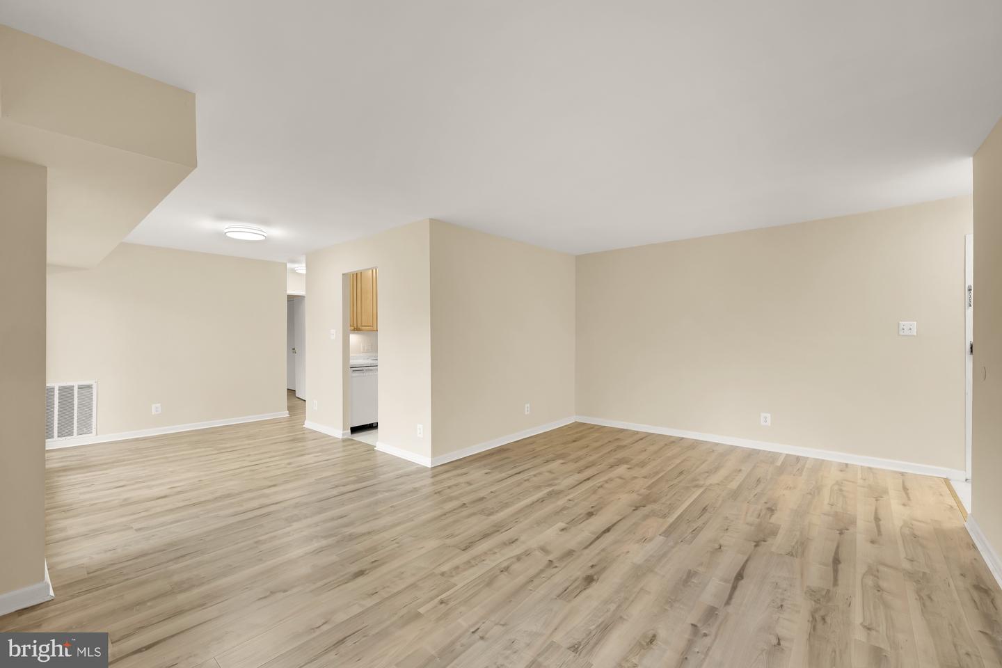 2911 CHARING CROSS RD #16, FALLS CHURCH, Virginia 22042, 2 Bedrooms Bedrooms, ,1 BathroomBathrooms,Residential,For sale,2911 CHARING CROSS RD #16,VAFX2280802 MLS # VAFX2280802