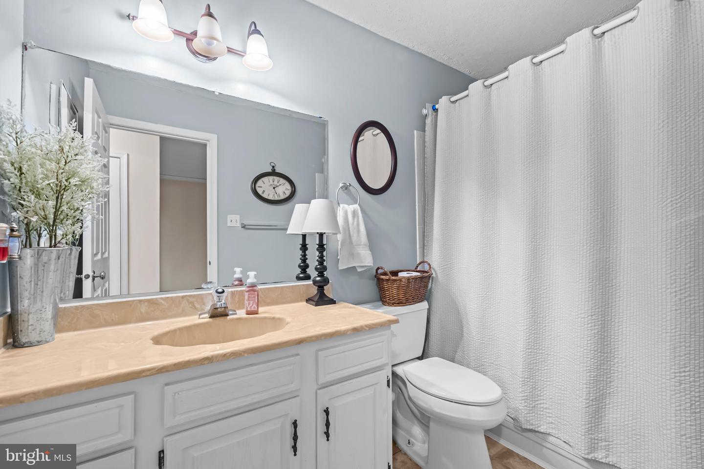 15985 COVE LN, DUMFRIES, Virginia 22025, 4 Bedrooms Bedrooms, ,3 BathroomsBathrooms,Residential,For sale,15985 COVE LN,VAPW2108466 MLS # VAPW2108466